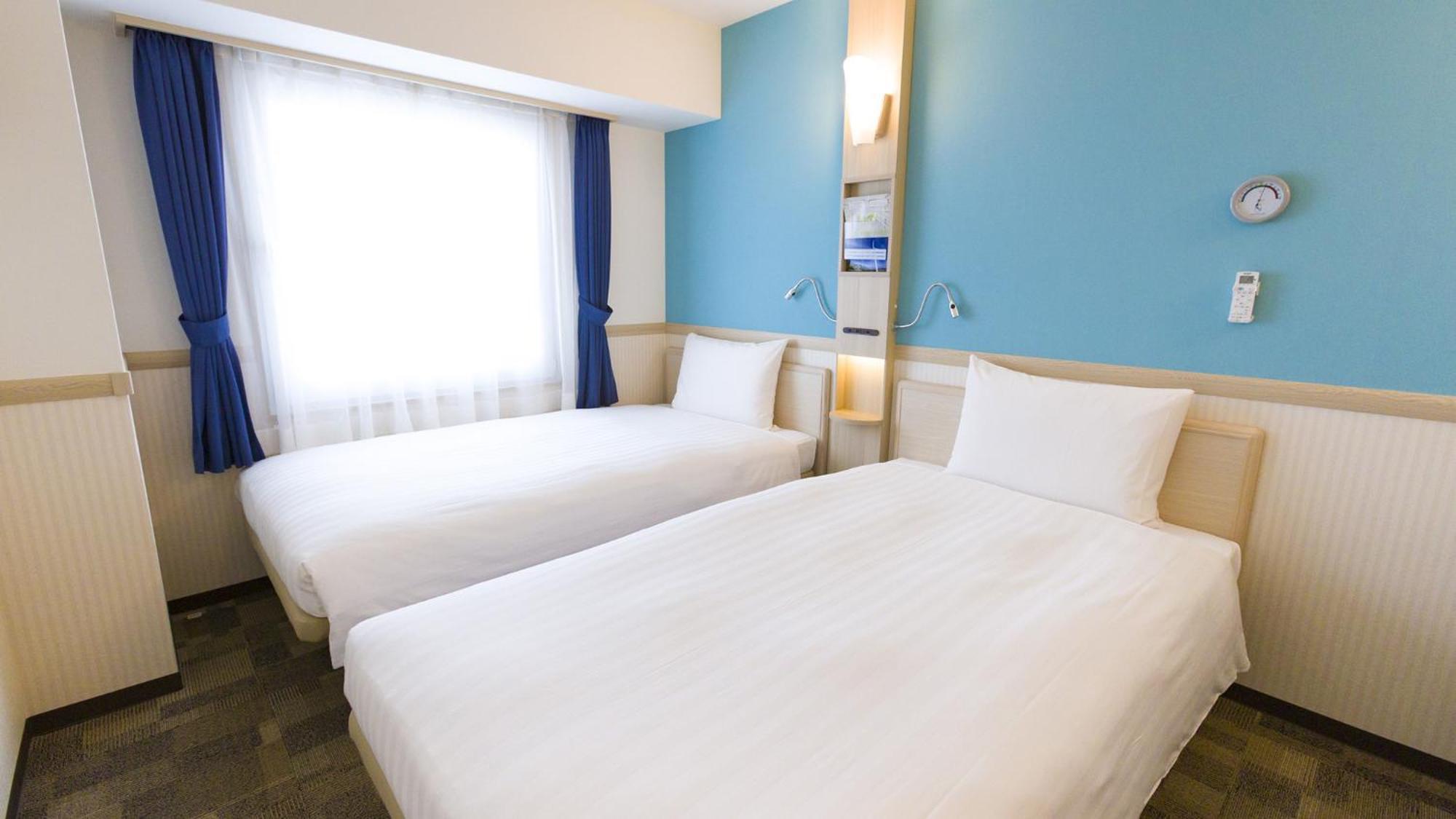 Toyoko Inn Osaka Hankyu Juso-Eki Nishi-Guchi No.2 Pokoj fotografie